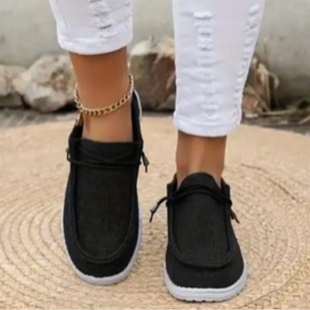 Women's Canvas Lace-Up Sneakers: Casual Flat Shoes for Daily Wear (Size 9) Black